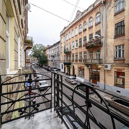 Golden Violin ! Apartments Lviv T Екстер'єр фото