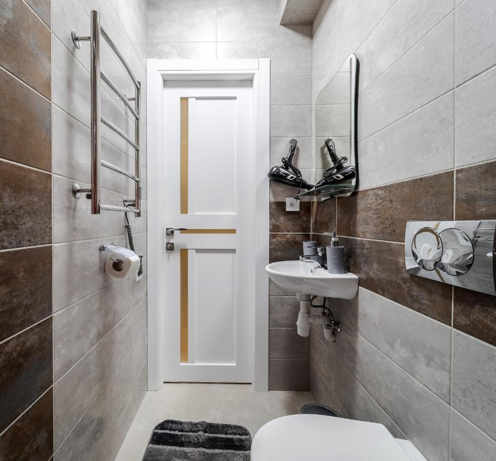 Golden Violin ! Apartments Lviv T Екстер'єр фото