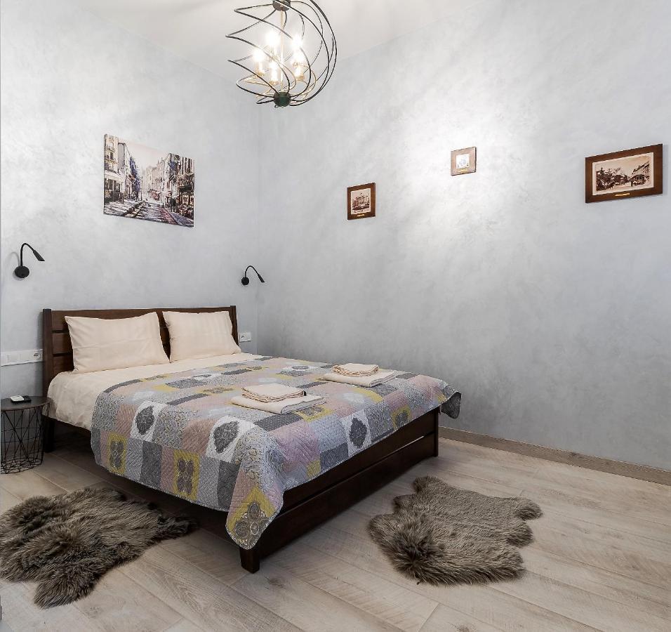 Golden Violin ! Apartments Lviv T Екстер'єр фото