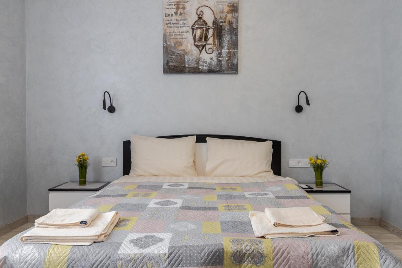 Golden Violin ! Apartments Lviv T Екстер'єр фото