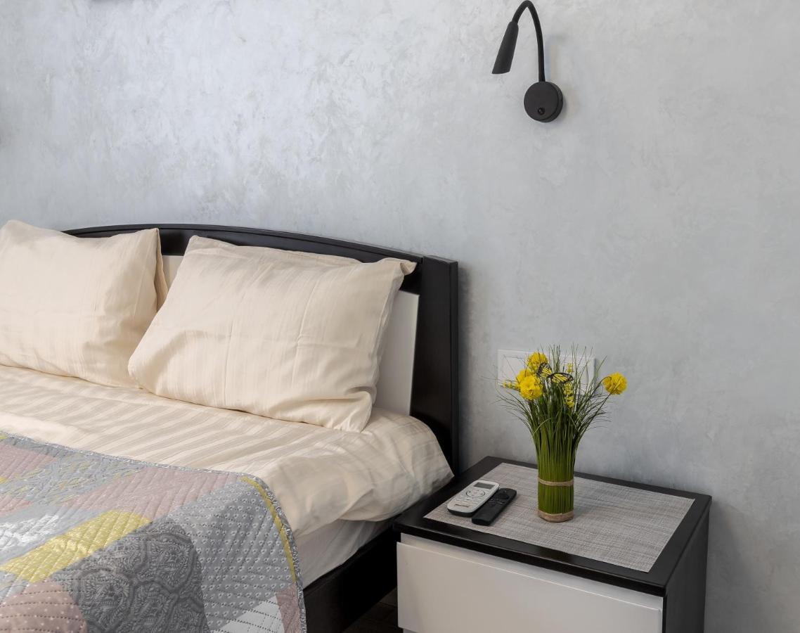 Golden Violin ! Apartments Lviv T Екстер'єр фото