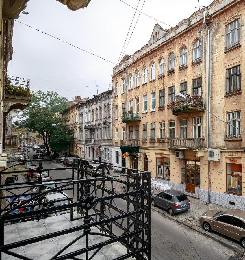 Golden Violin ! Apartments Lviv T Екстер'єр фото