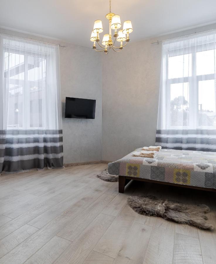 Golden Violin ! Apartments Lviv T Екстер'єр фото