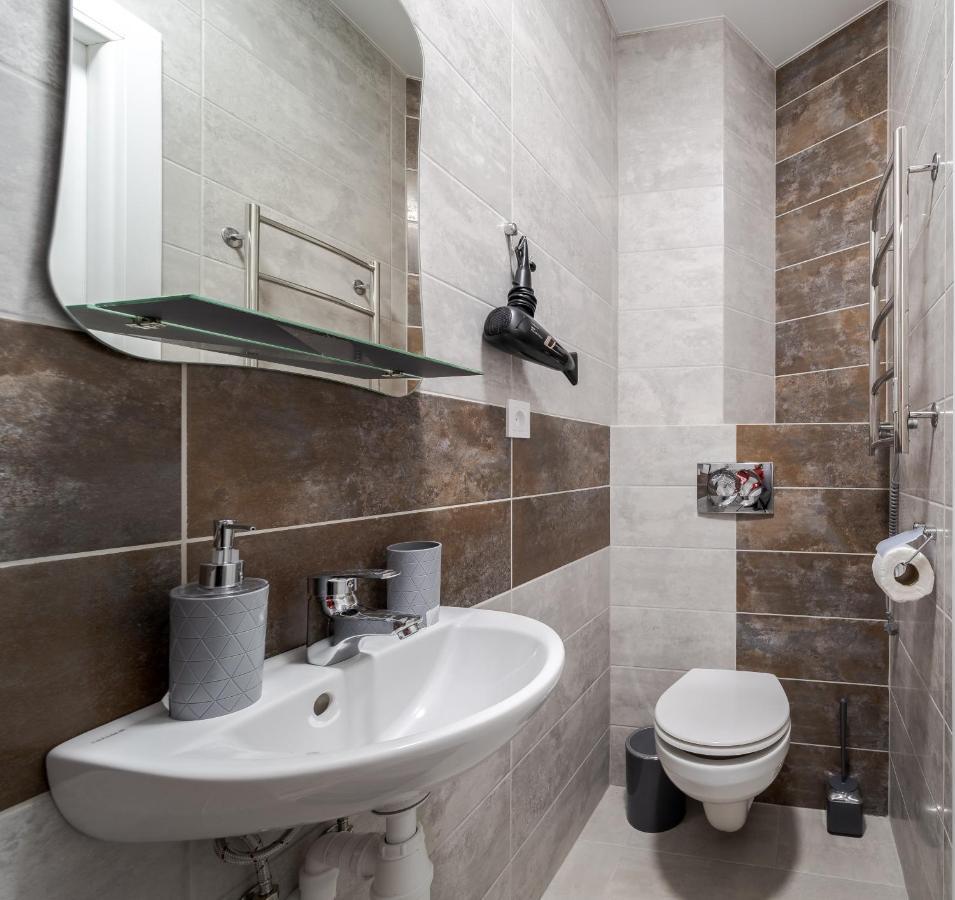 Golden Violin ! Apartments Lviv T Екстер'єр фото